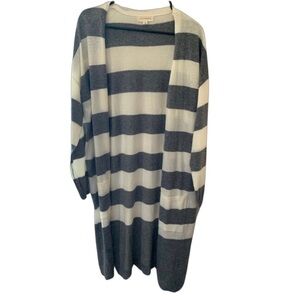 💥SALE💥 NWOT Promesa White and Grey Striped Long Cardigan M/L